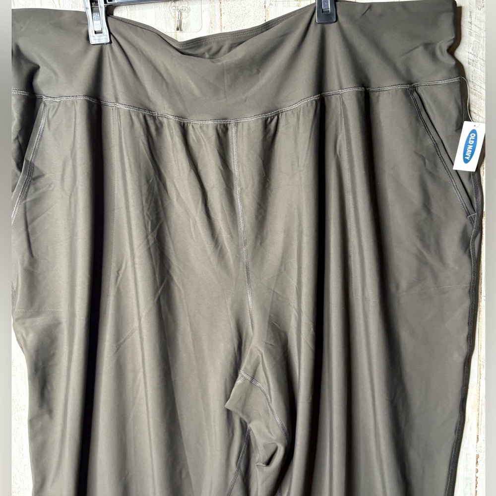 Old Navy Active Powersoft High Rise Plus Olive Green Joggers Go Dry Size 4X NWT - Picture 5 of 13